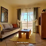 De Tavira Gomeira 2 Bedroom 1st Floor 300 M To The Boats