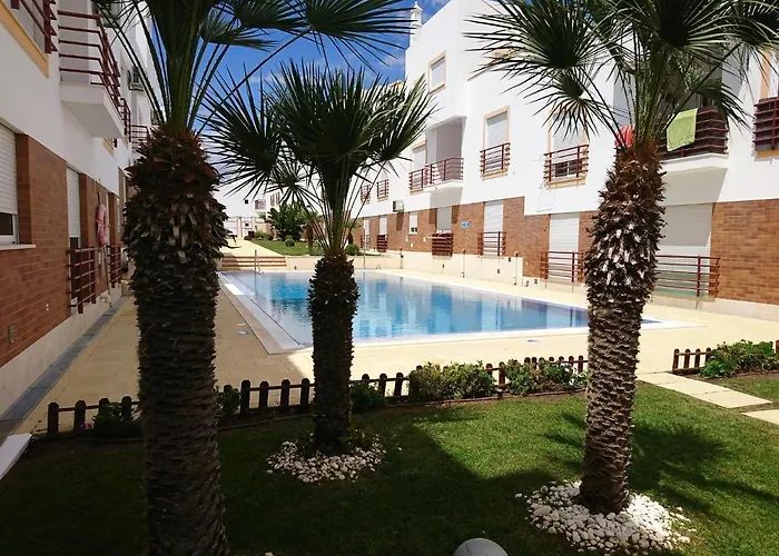 De Tavira Gomeira 2 Bedroom 1st Floor 300 M To The Boats *