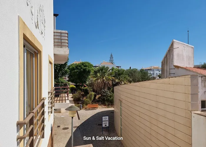 De Tavira Gomeira 2 Bedroom 1st Floor 300 M To The Boats Cabanas De Tavira
