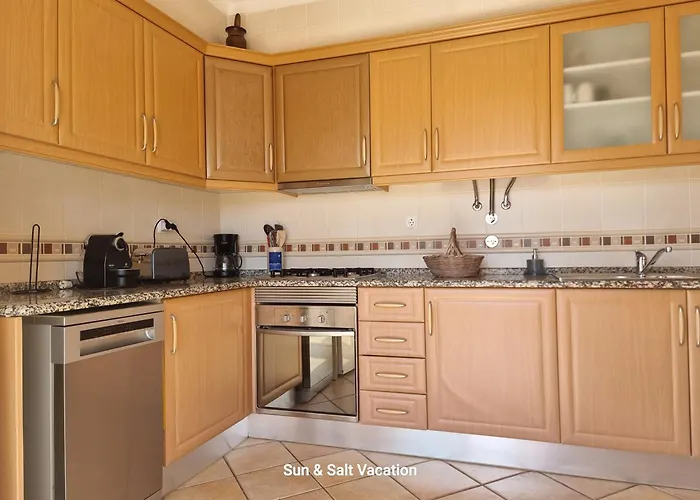 De Tavira Gomeira 2 Bedroom 1st Floor 300 M To The Boats *